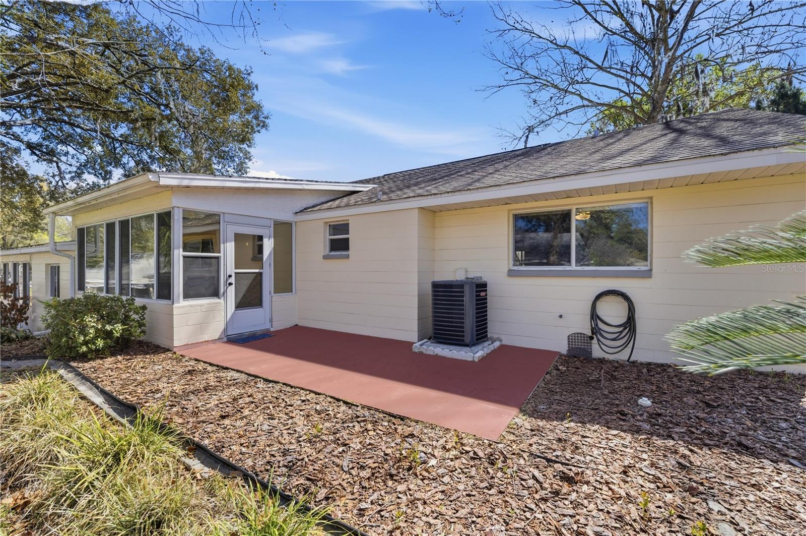 CIRCLE SQUARE WOODS - Residential