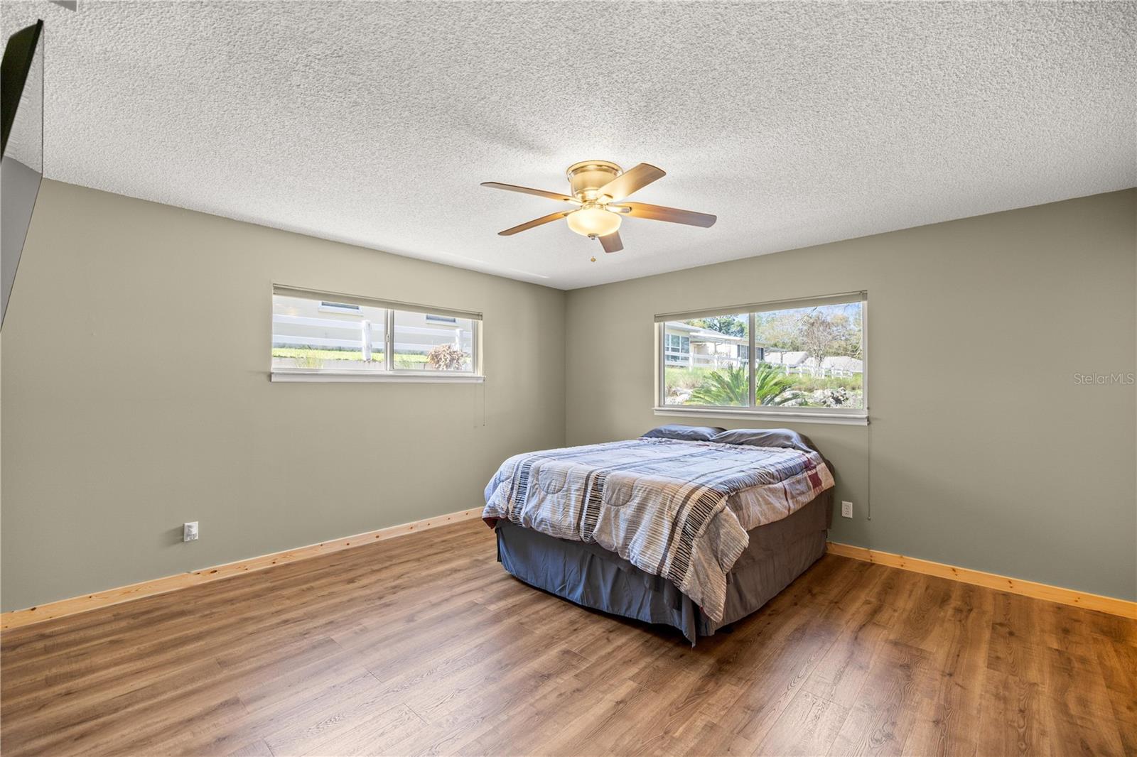 CIRCLE SQUARE WOODS - Residential