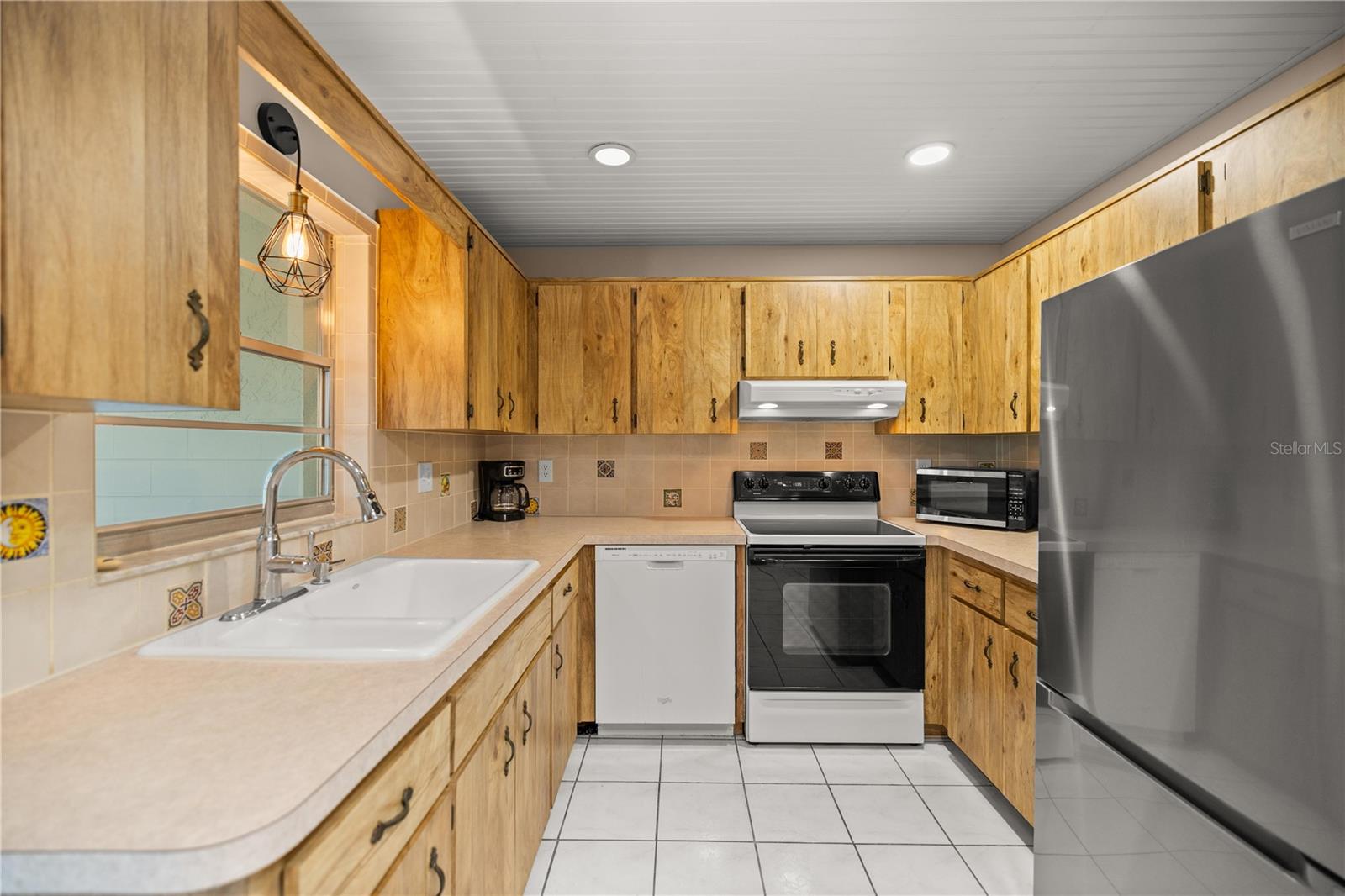 CIRCLE SQUARE WOODS - Residential