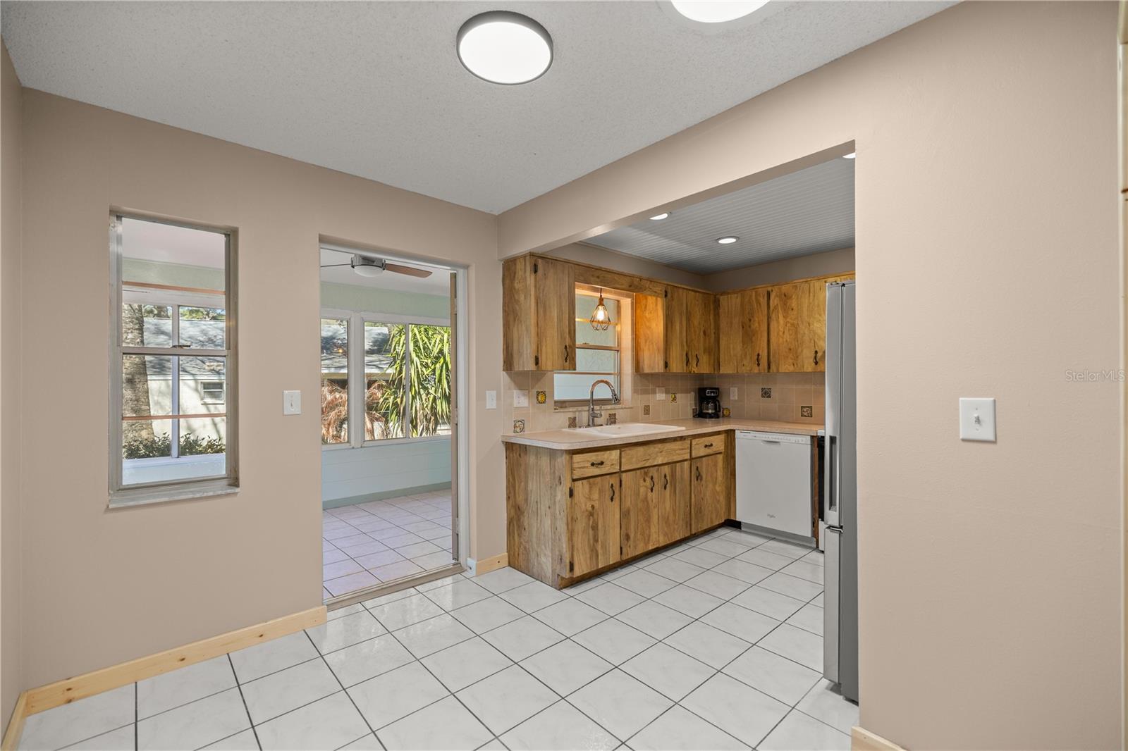 CIRCLE SQUARE WOODS - Residential