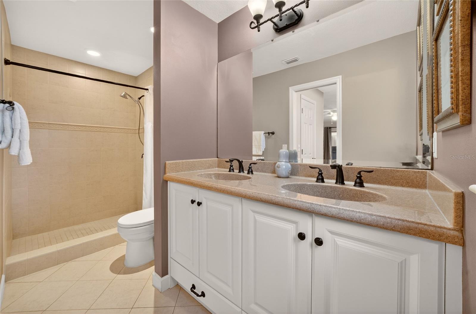 HOWELL ESTATES REP - Residential