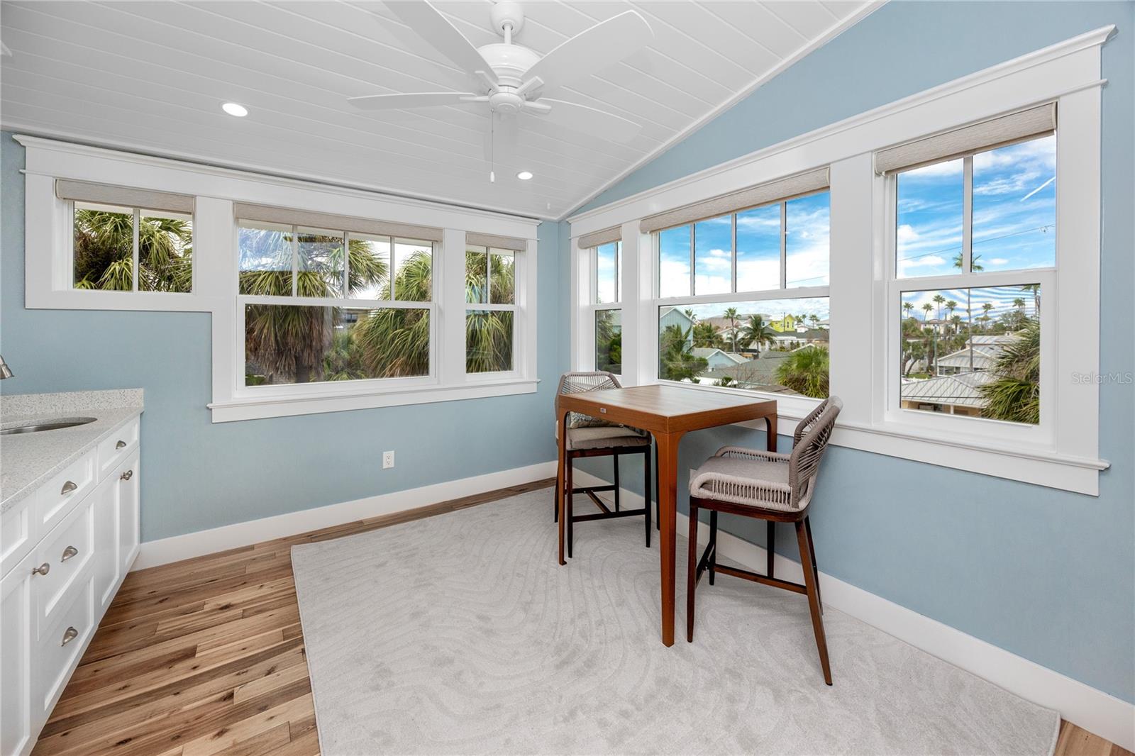 MOREY BEACH - Residential