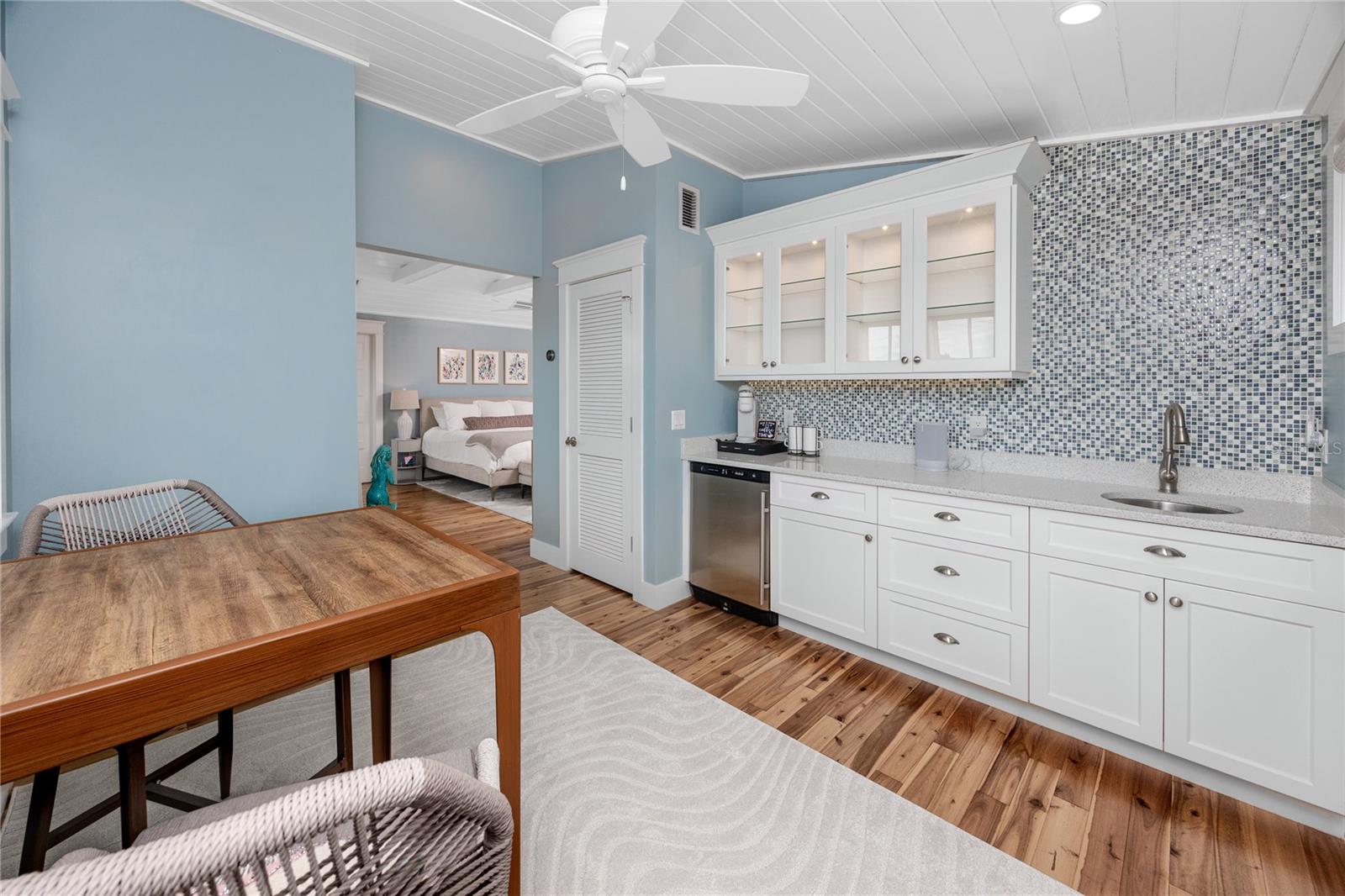 MOREY BEACH - Residential