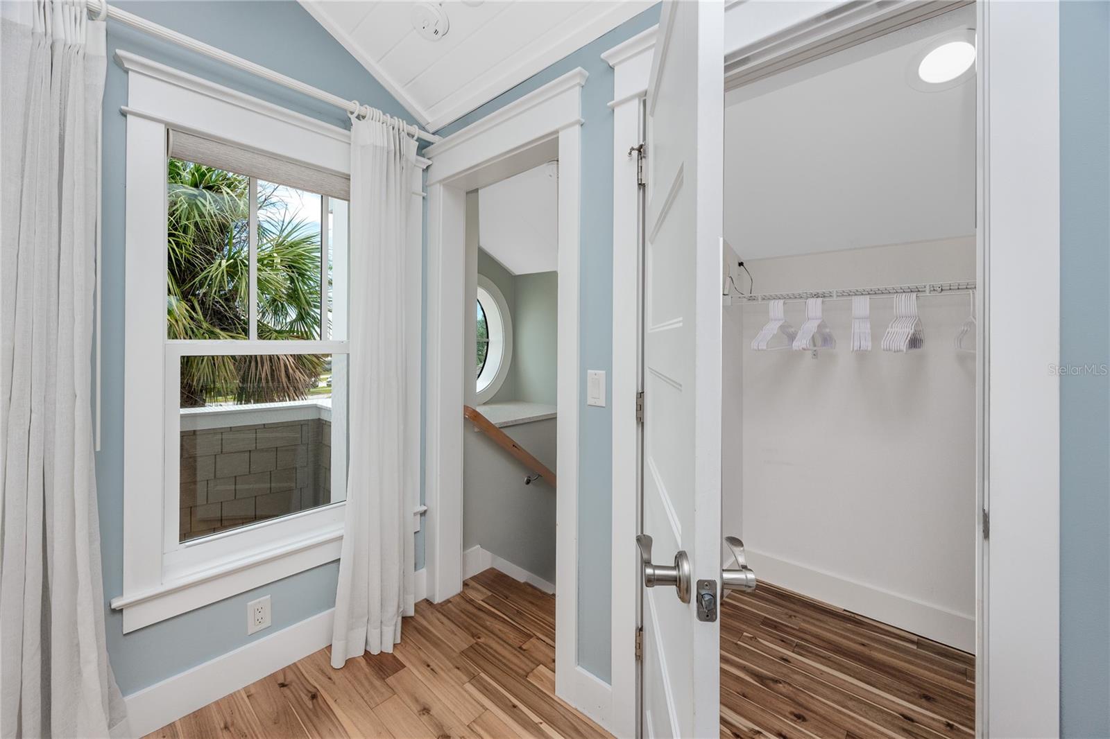 MOREY BEACH - Residential