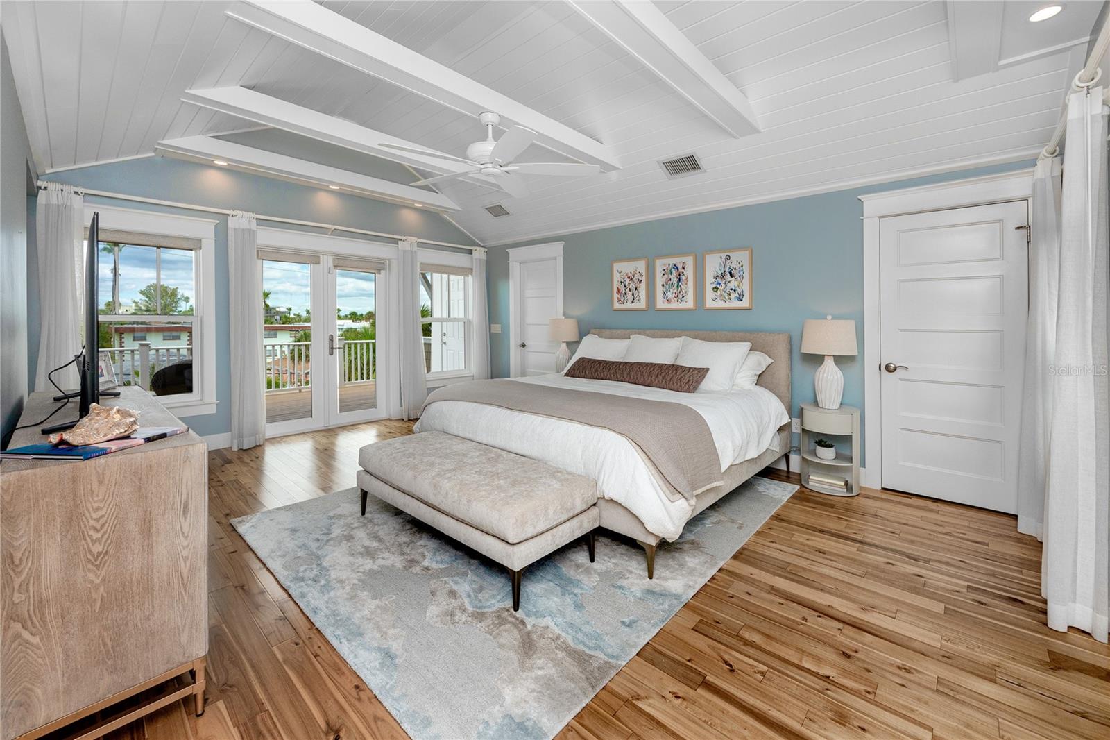 MOREY BEACH - Residential
