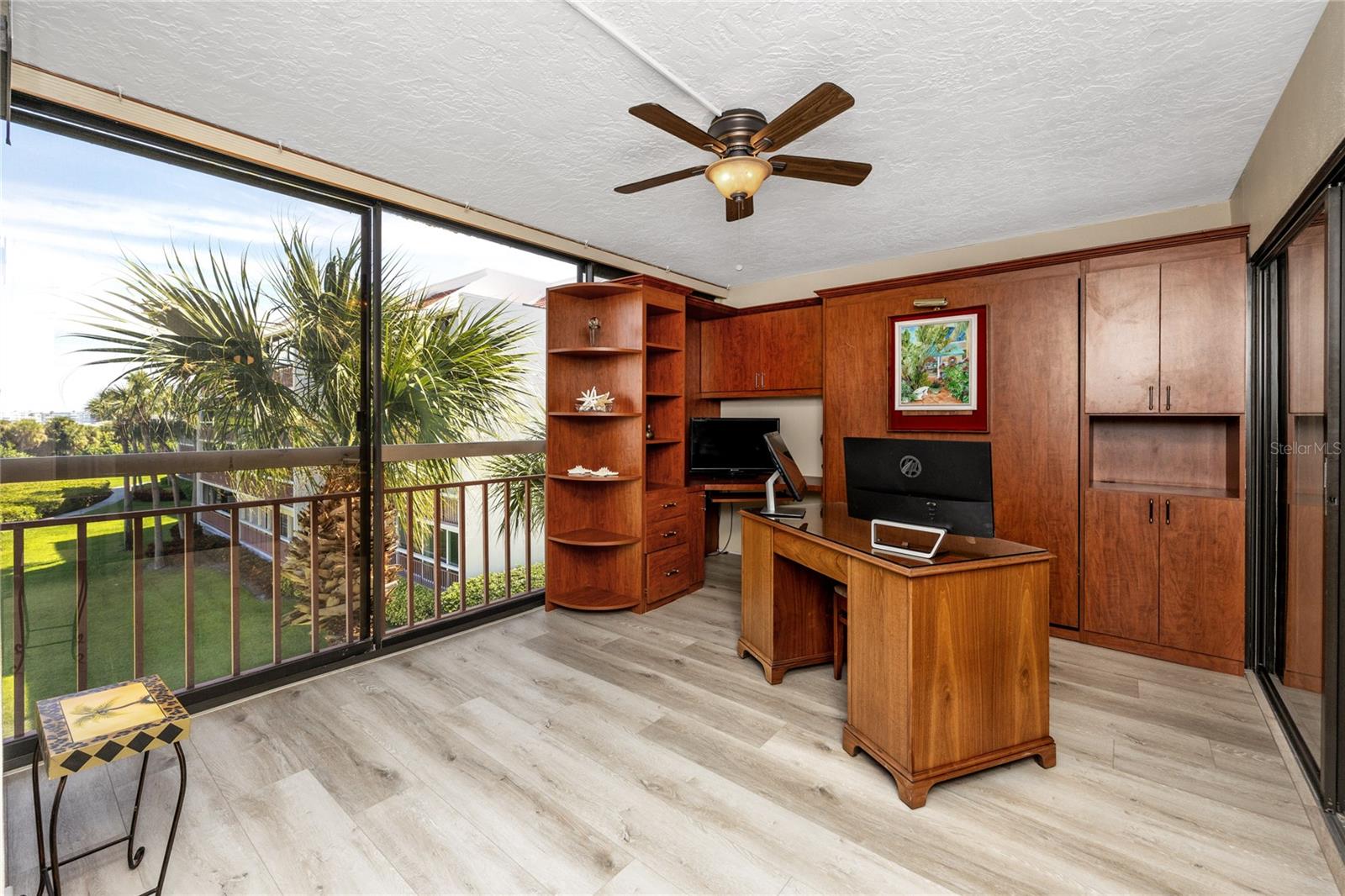 RANGER CONDO - Residential