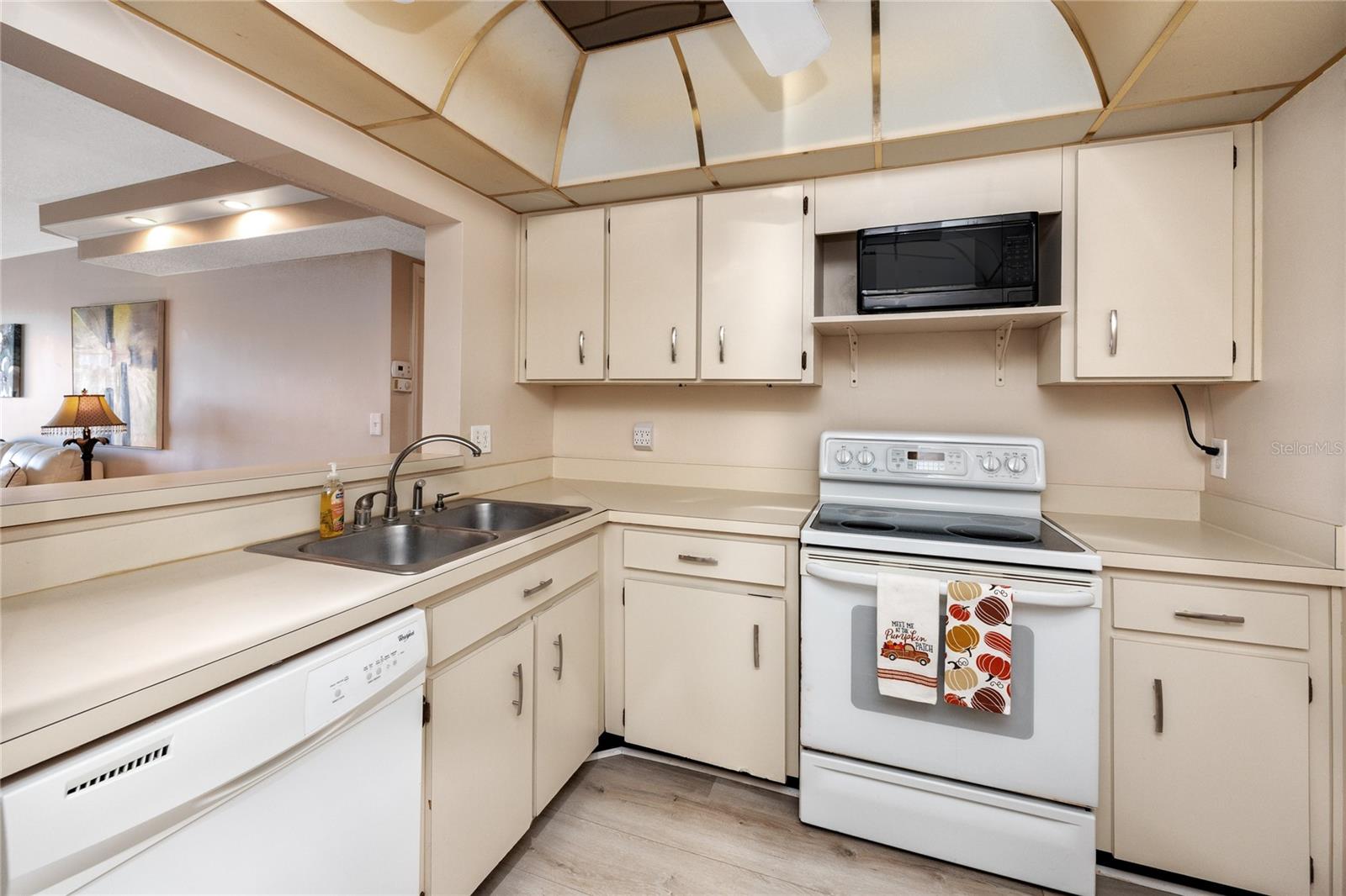 RANGER CONDO - Residential