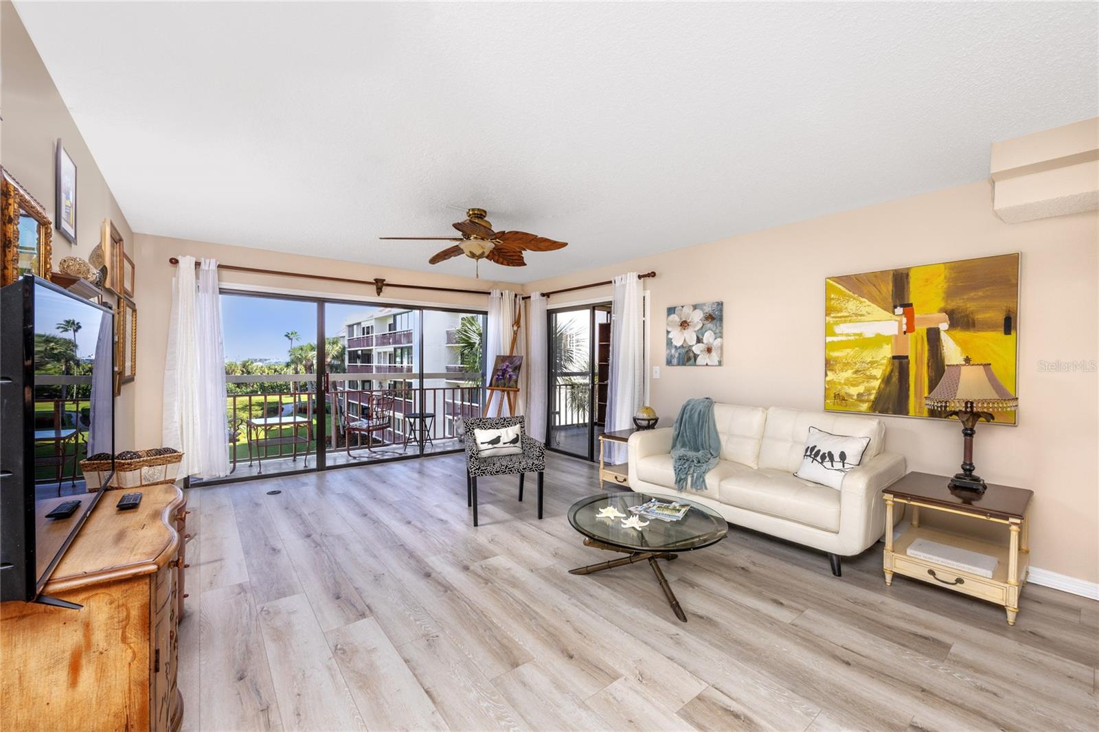 RANGER CONDO - Residential