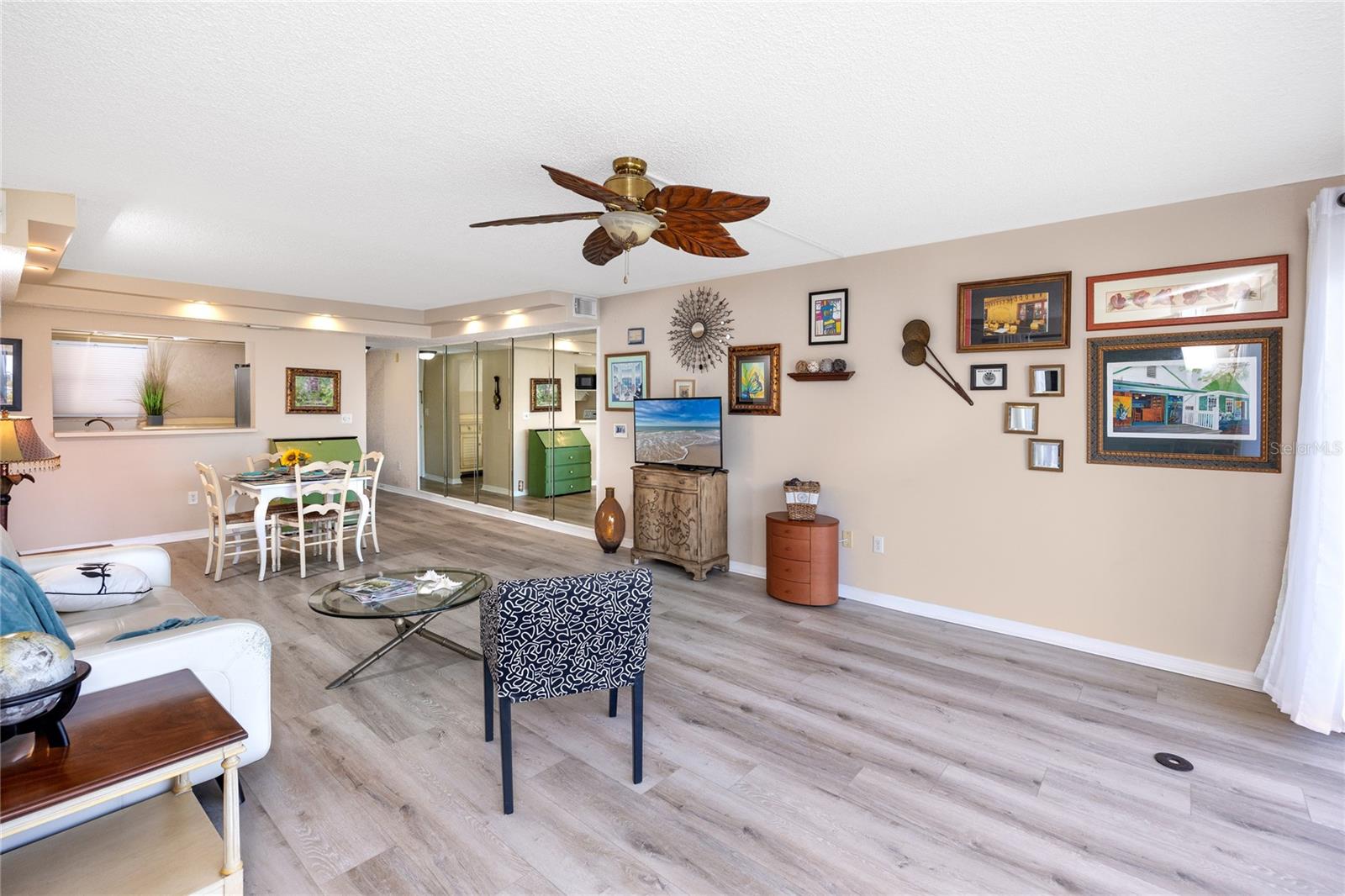 RANGER CONDO - Residential