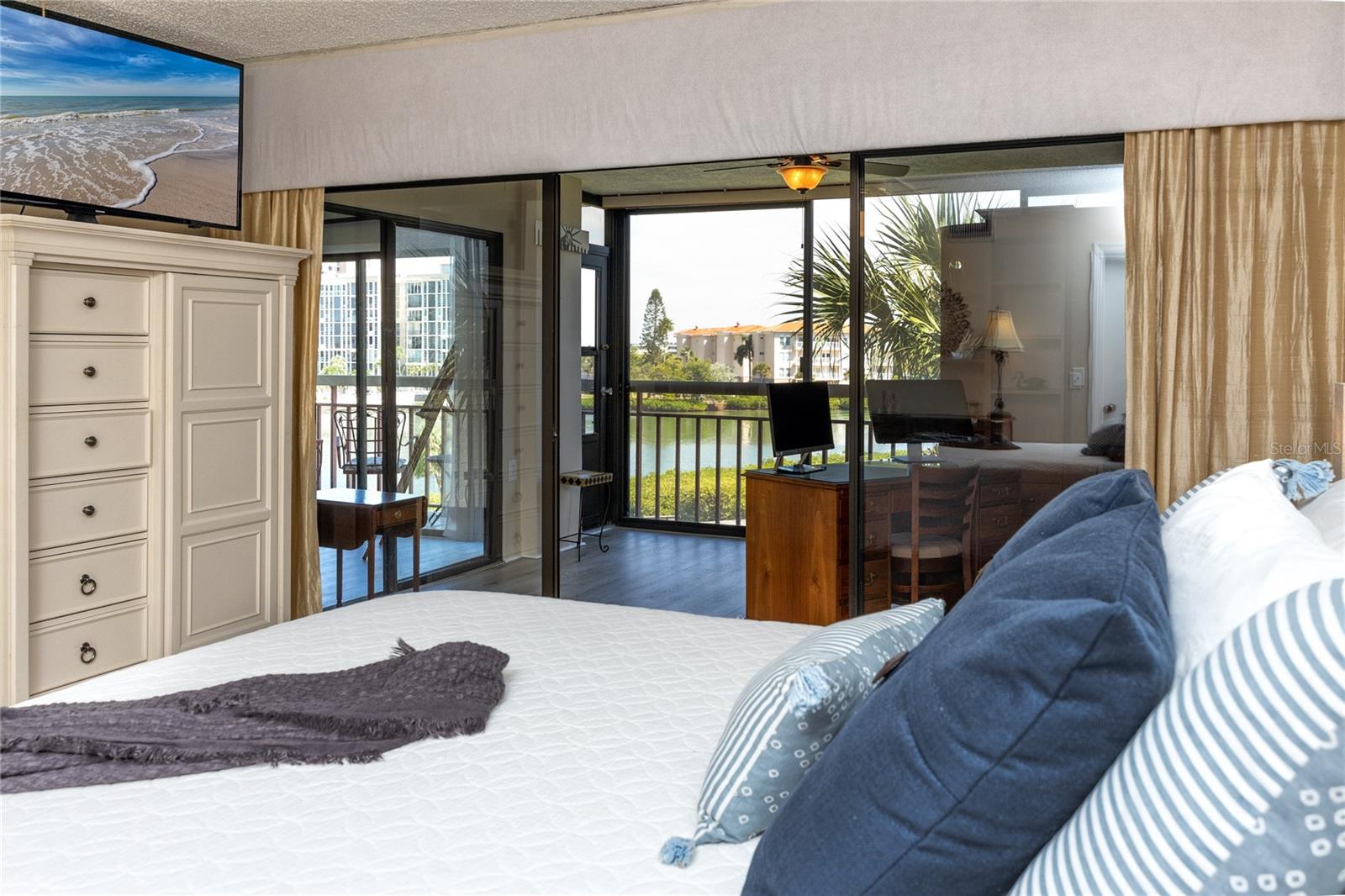 RANGER CONDO - Residential