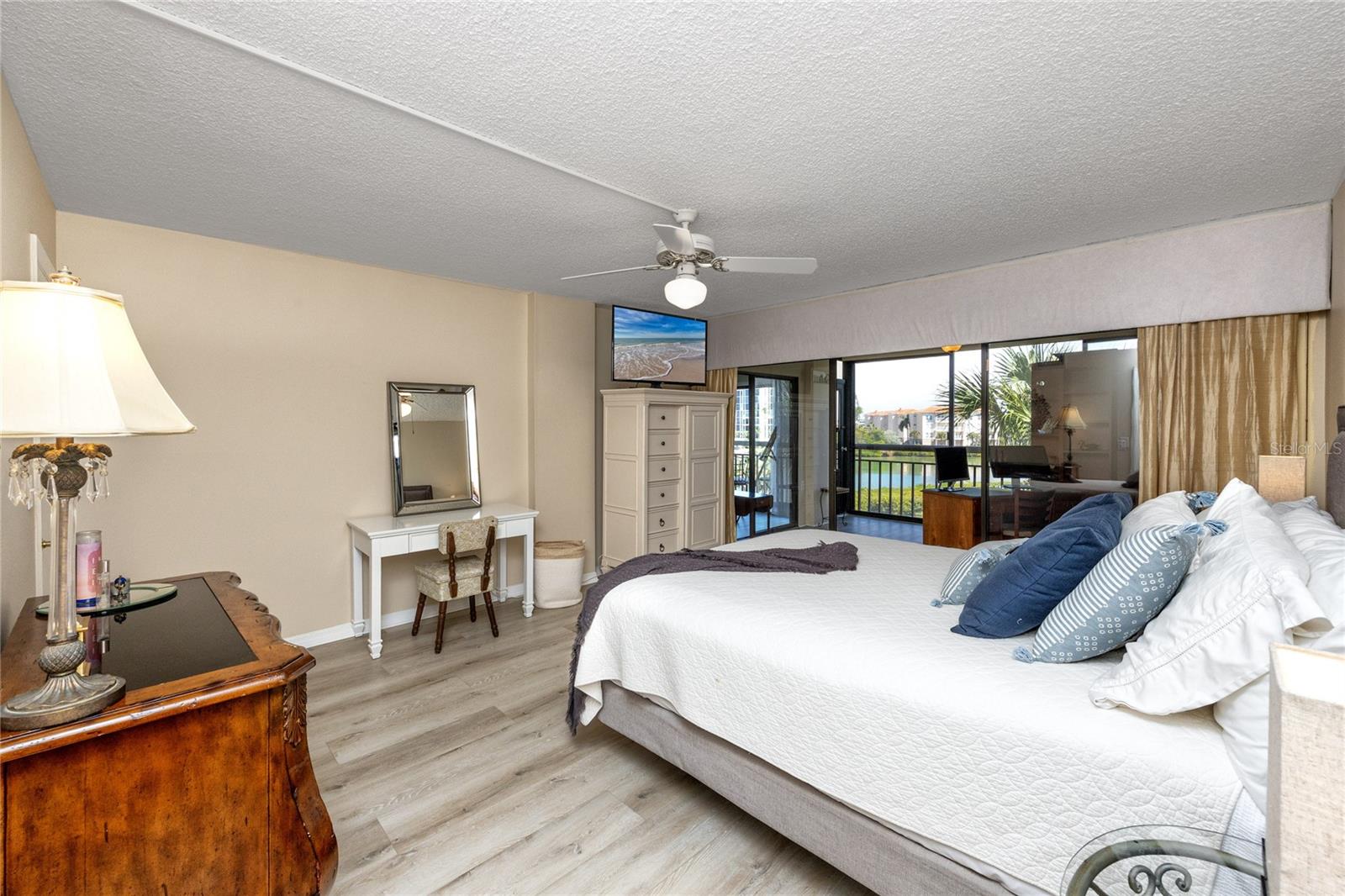 RANGER CONDO - Residential