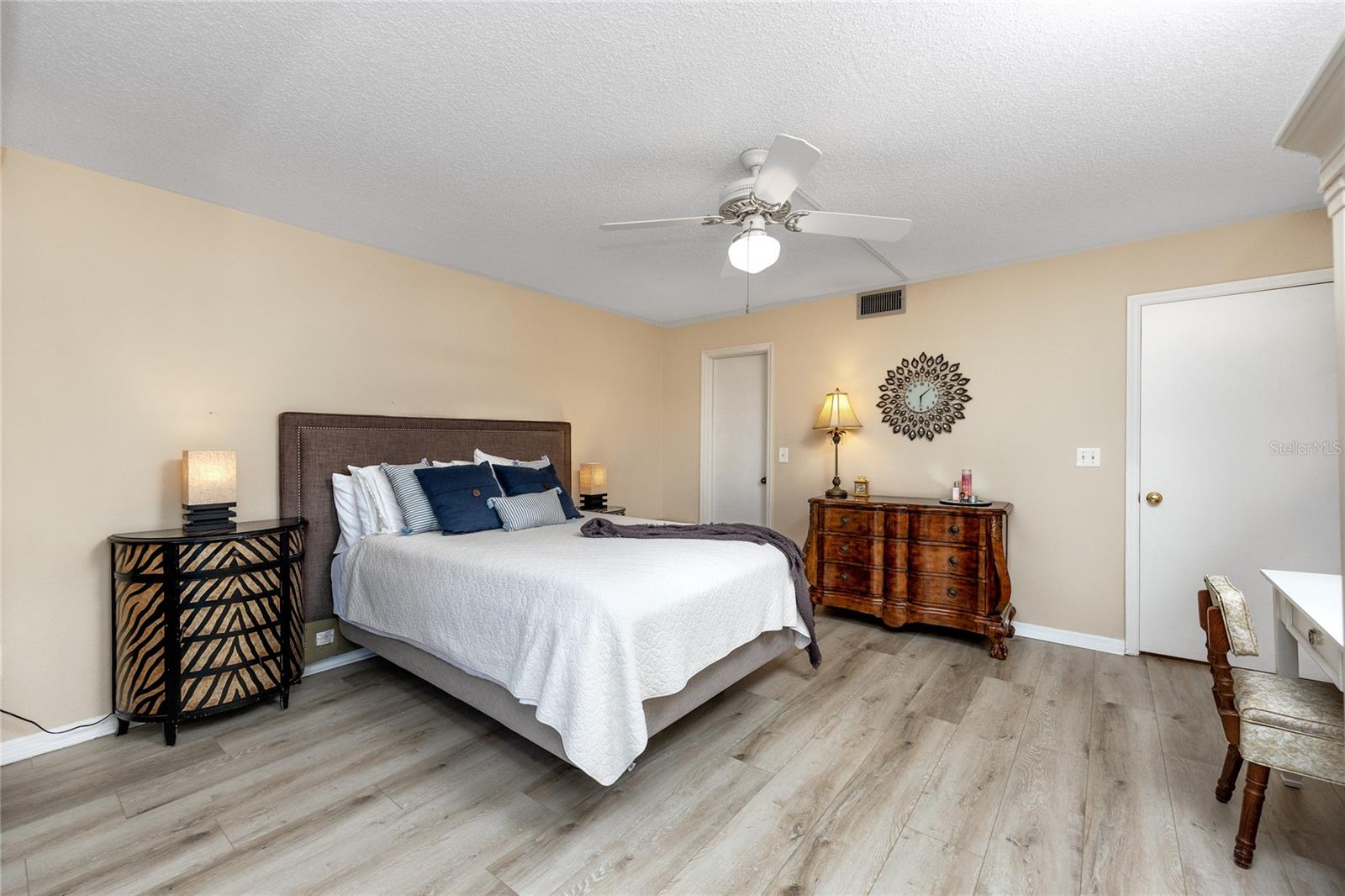 RANGER CONDO - Residential