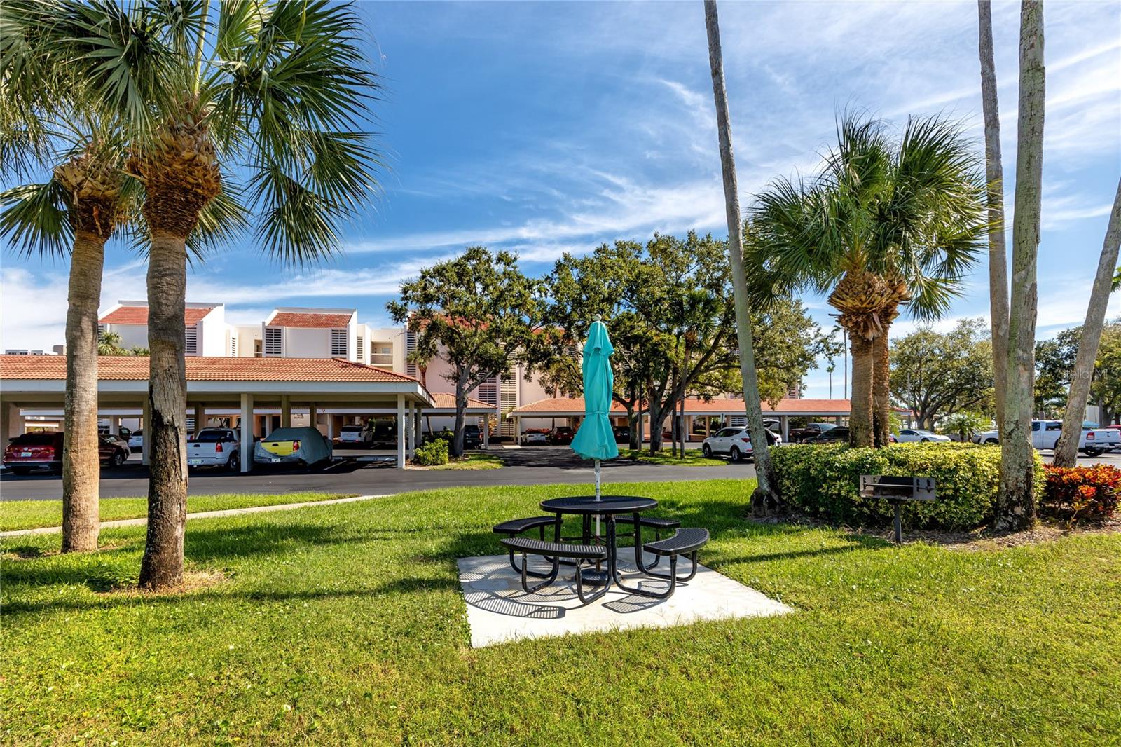 RANGER CONDO - Residential