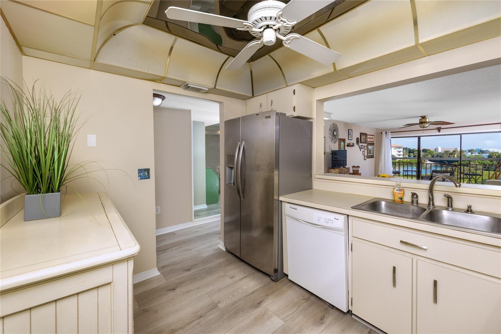 RANGER CONDO - Residential