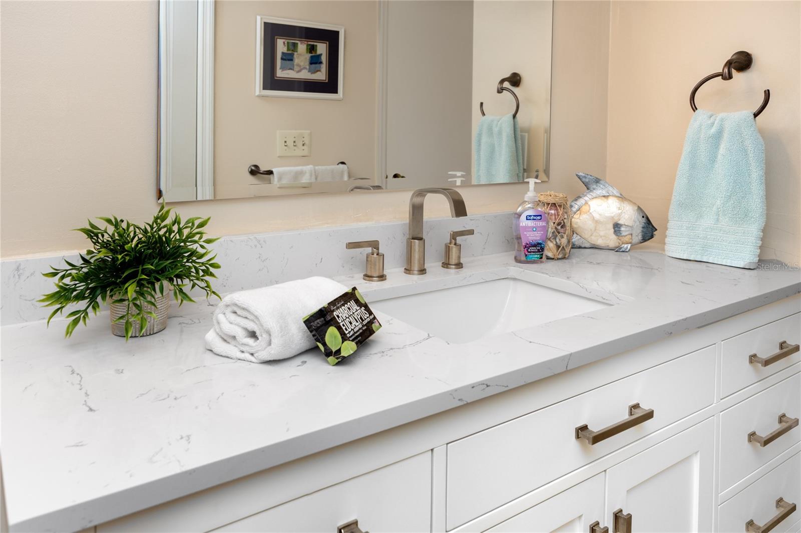 RANGER CONDO - Residential