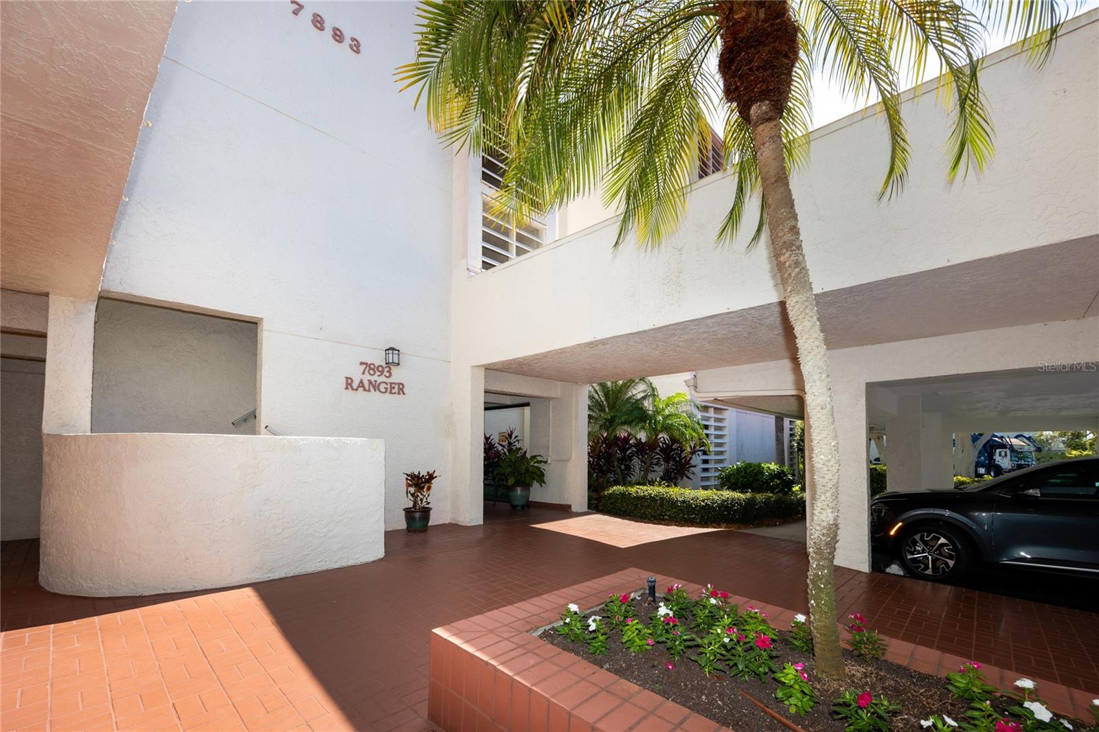 RANGER CONDO - Residential