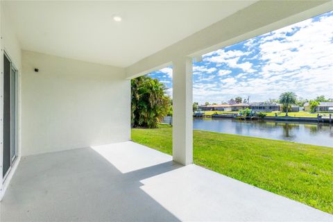 A home in PORT CHARLOTTE