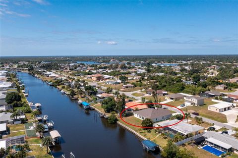 A home in PORT CHARLOTTE