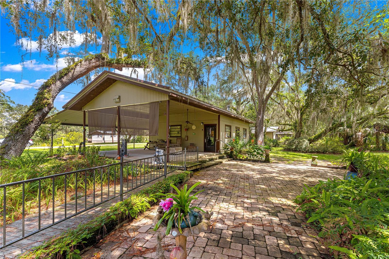 7434 E CABIN LANE