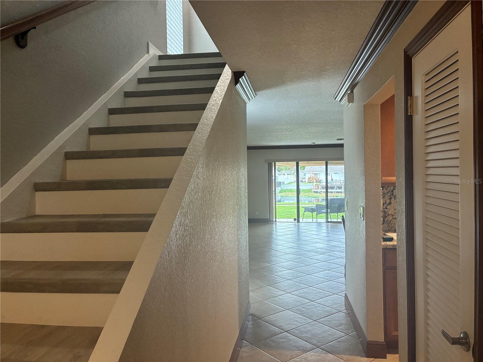 475 CANAL POINT N 1140