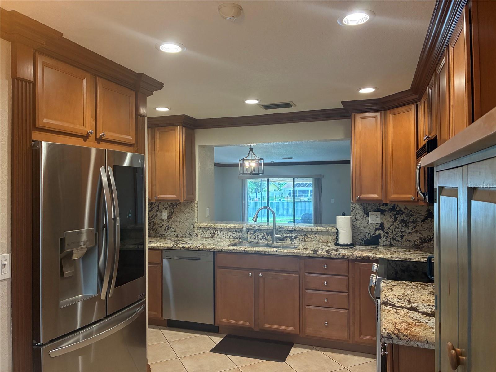 475 CANAL POINT N 1140