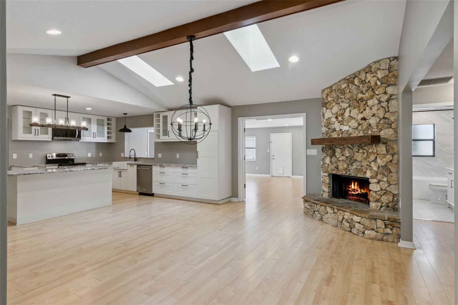 LAKE PEARL ESTATES - Residential