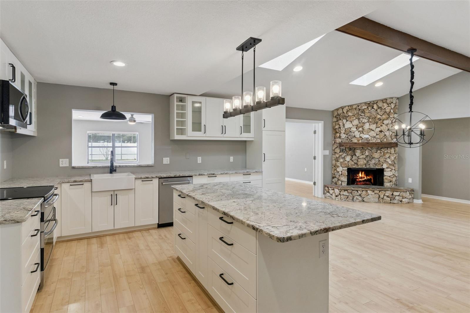 LAKE PEARL ESTATES - Residential