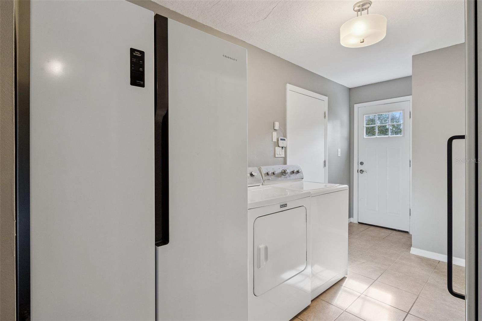 LAKE PEARL ESTATES - Residential