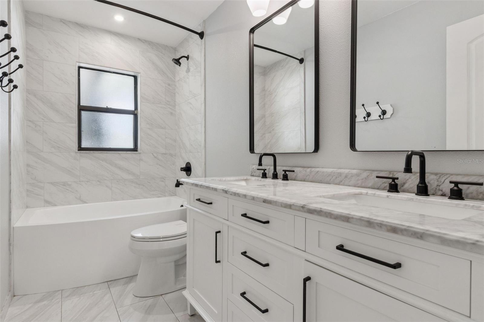 LAKE PEARL ESTATES - Residential