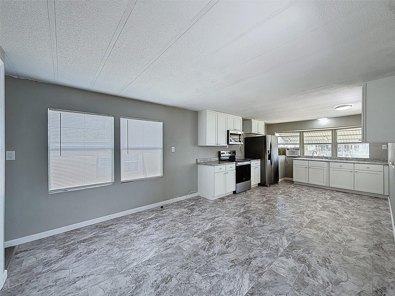 SIGNAL COVE - Residential