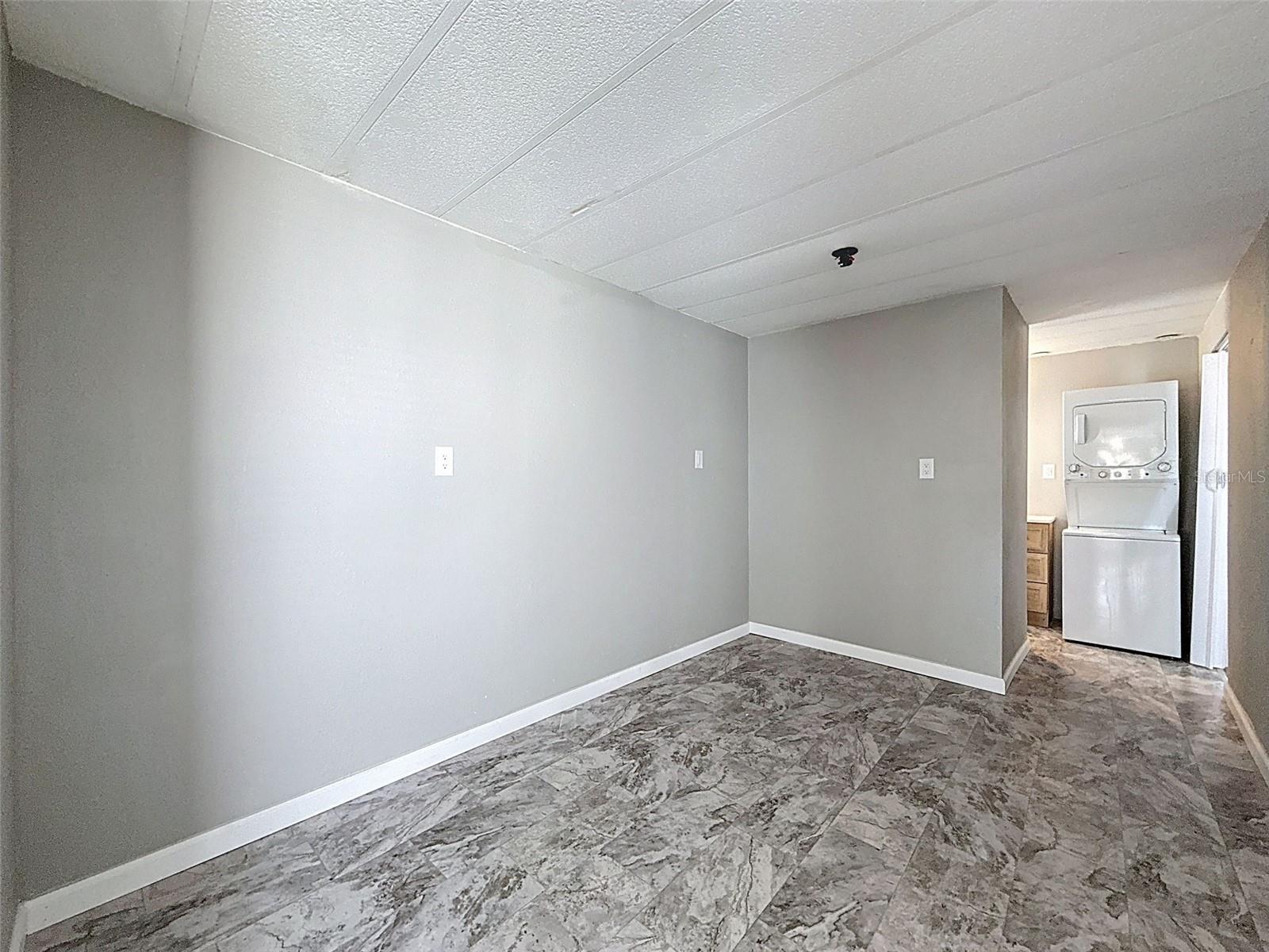 SIGNAL COVE - Residential