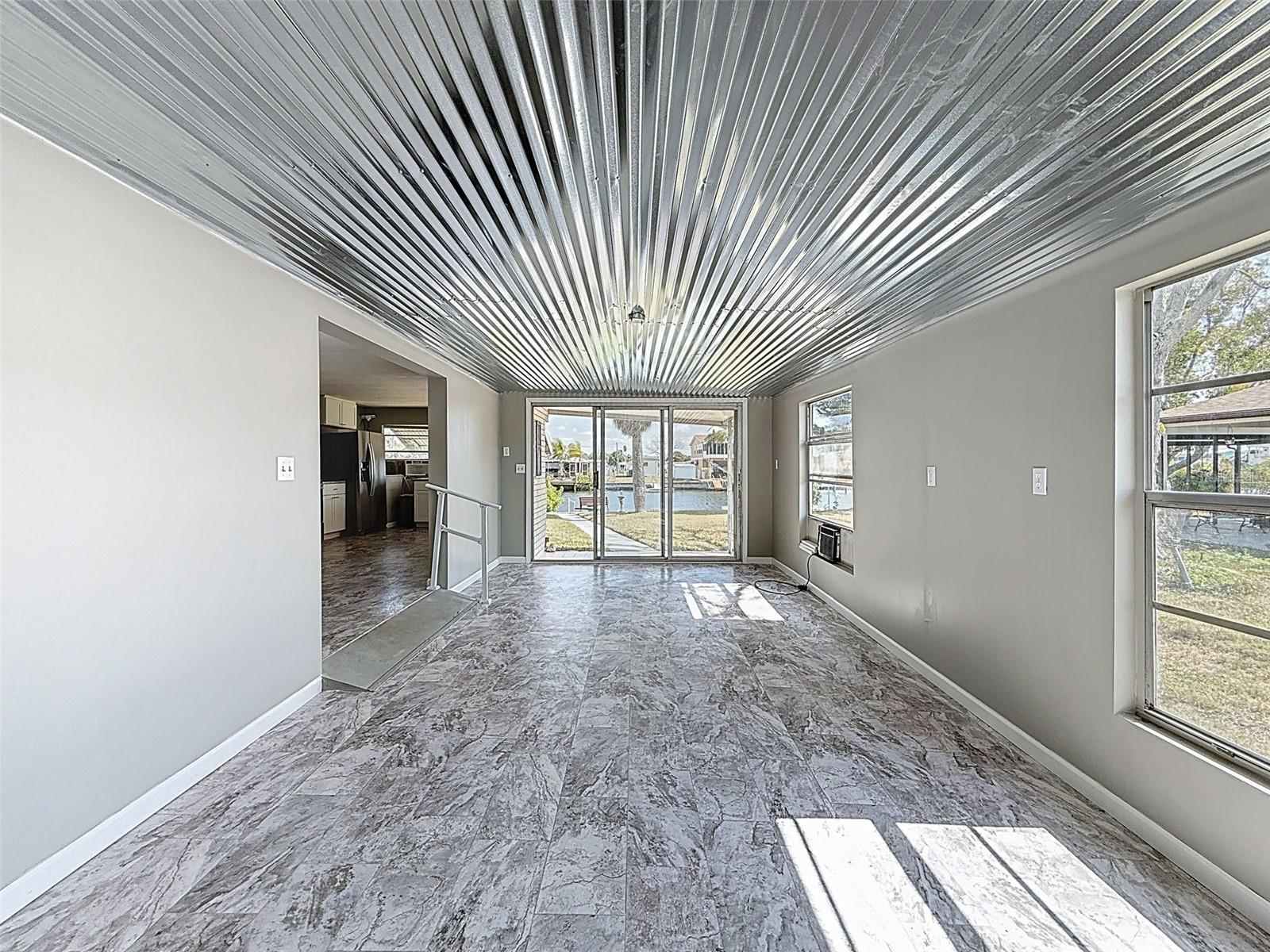 SIGNAL COVE - Residential