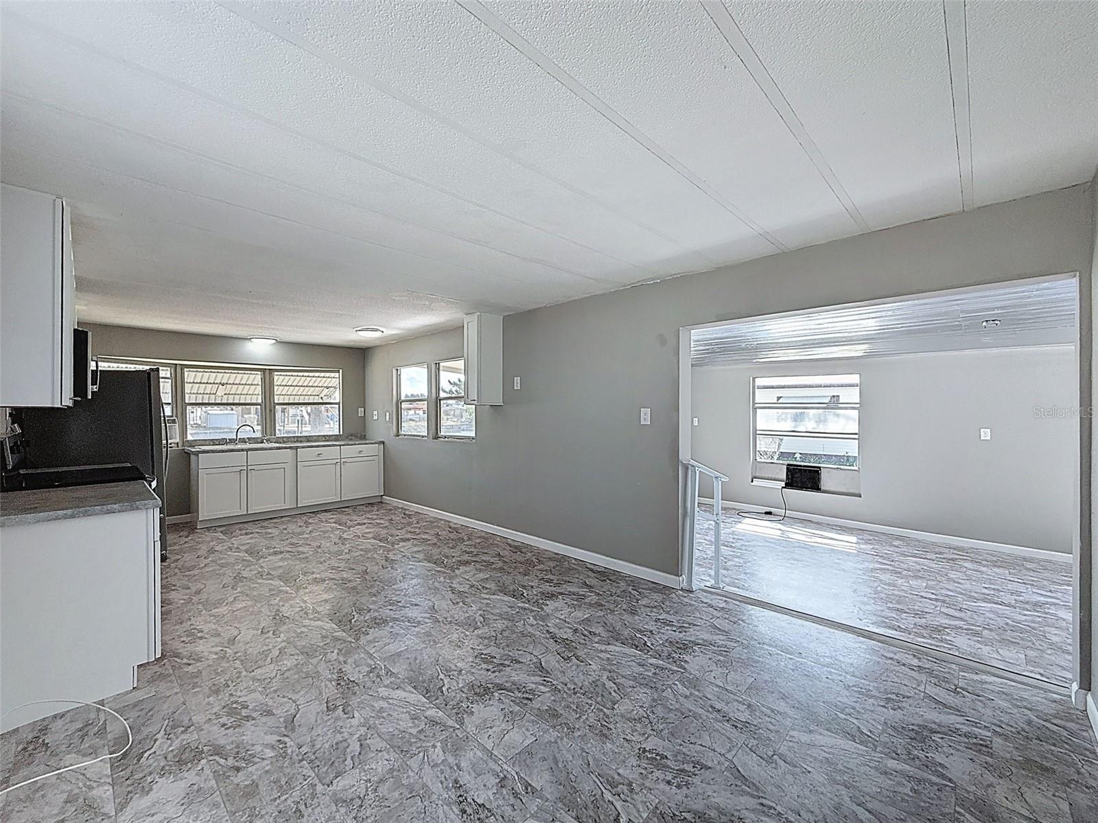 SIGNAL COVE - Residential