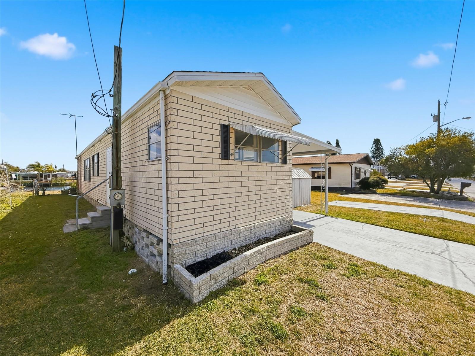 SIGNAL COVE - Residential