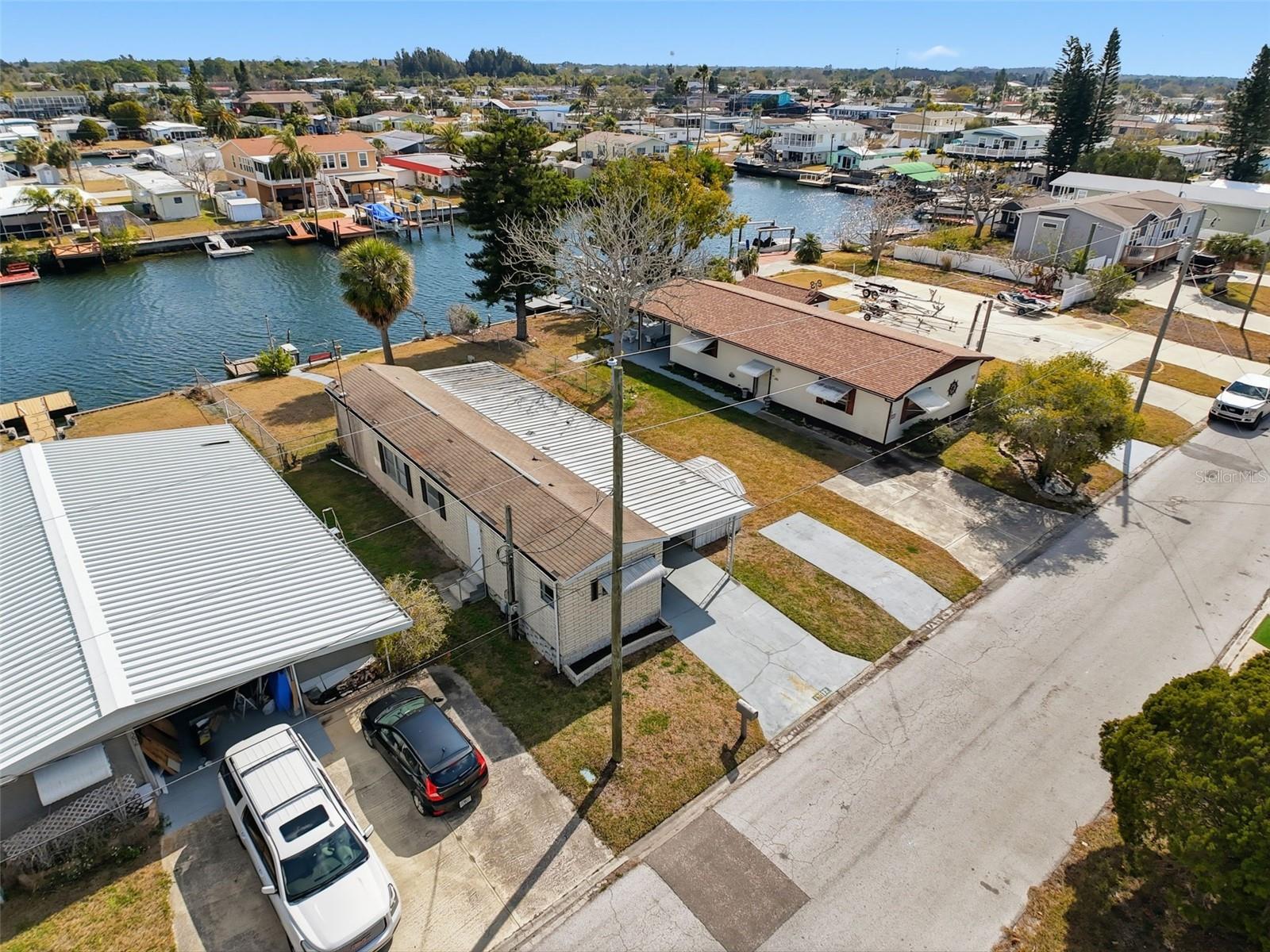 SIGNAL COVE - Residential