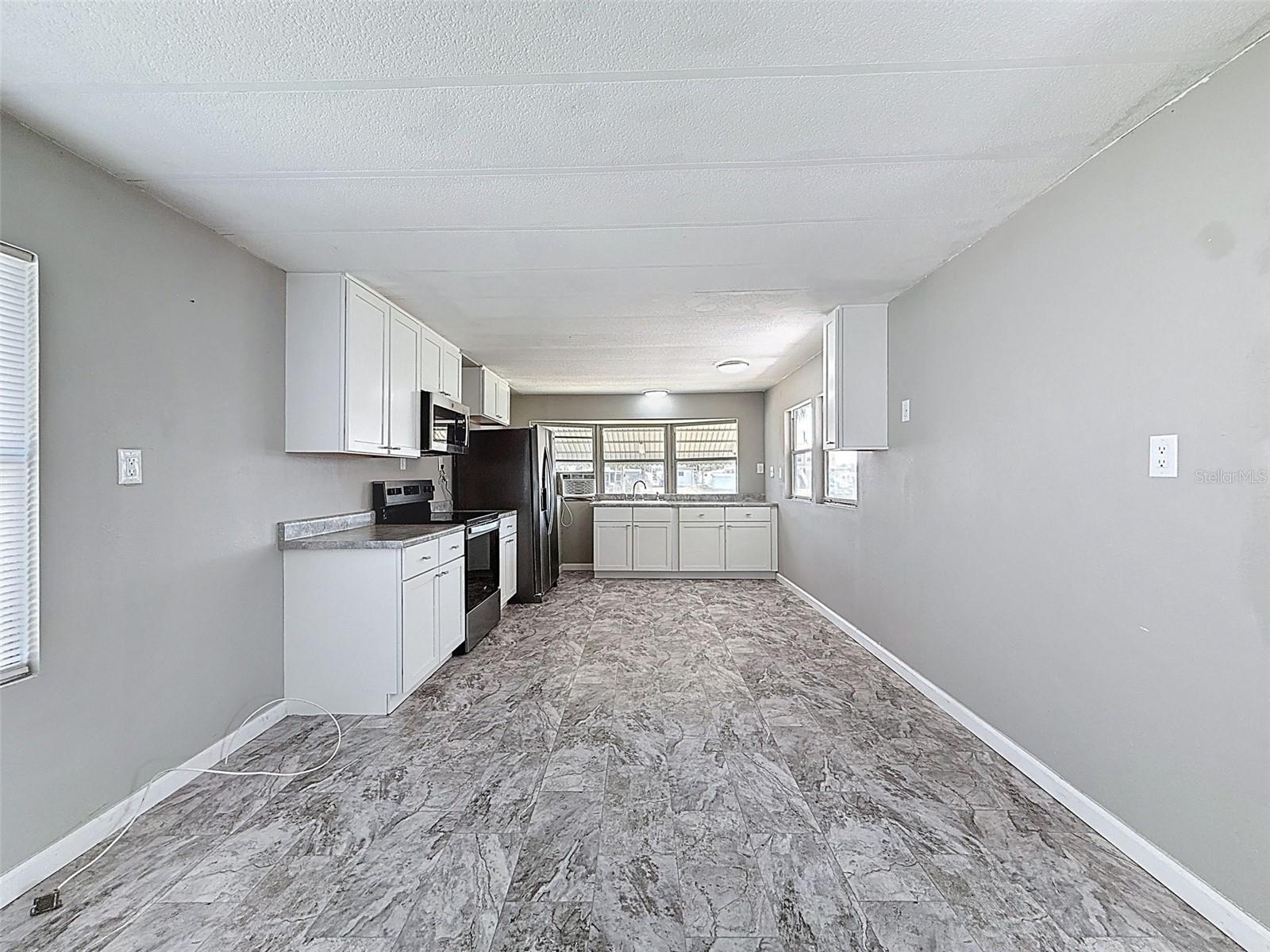 SIGNAL COVE - Residential