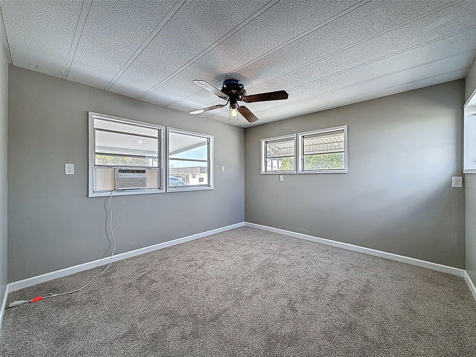 SIGNAL COVE - Residential