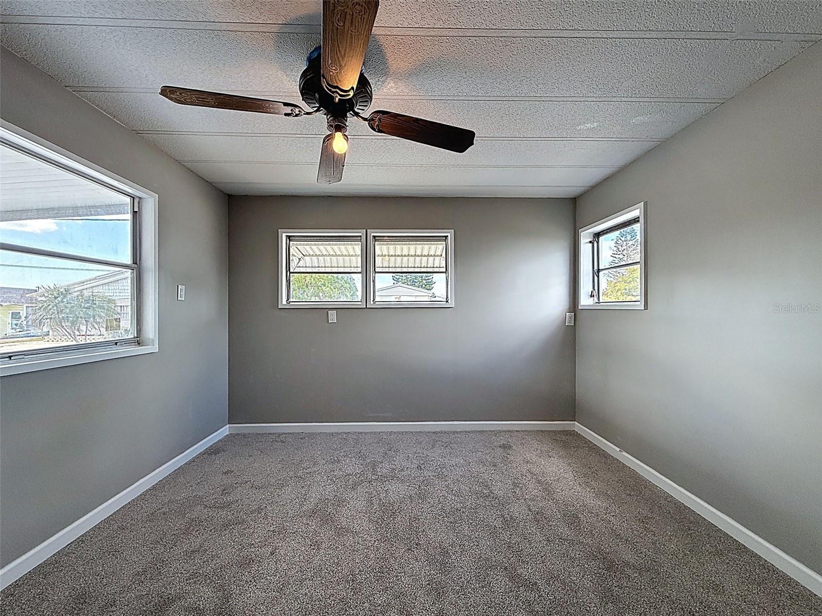 SIGNAL COVE - Residential