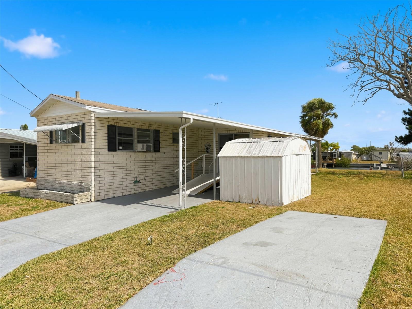 SIGNAL COVE - Residential