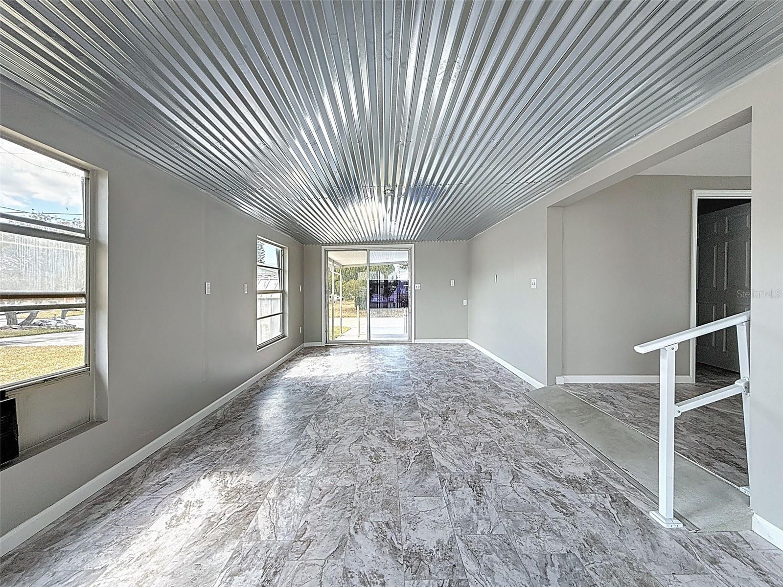 SIGNAL COVE - Residential