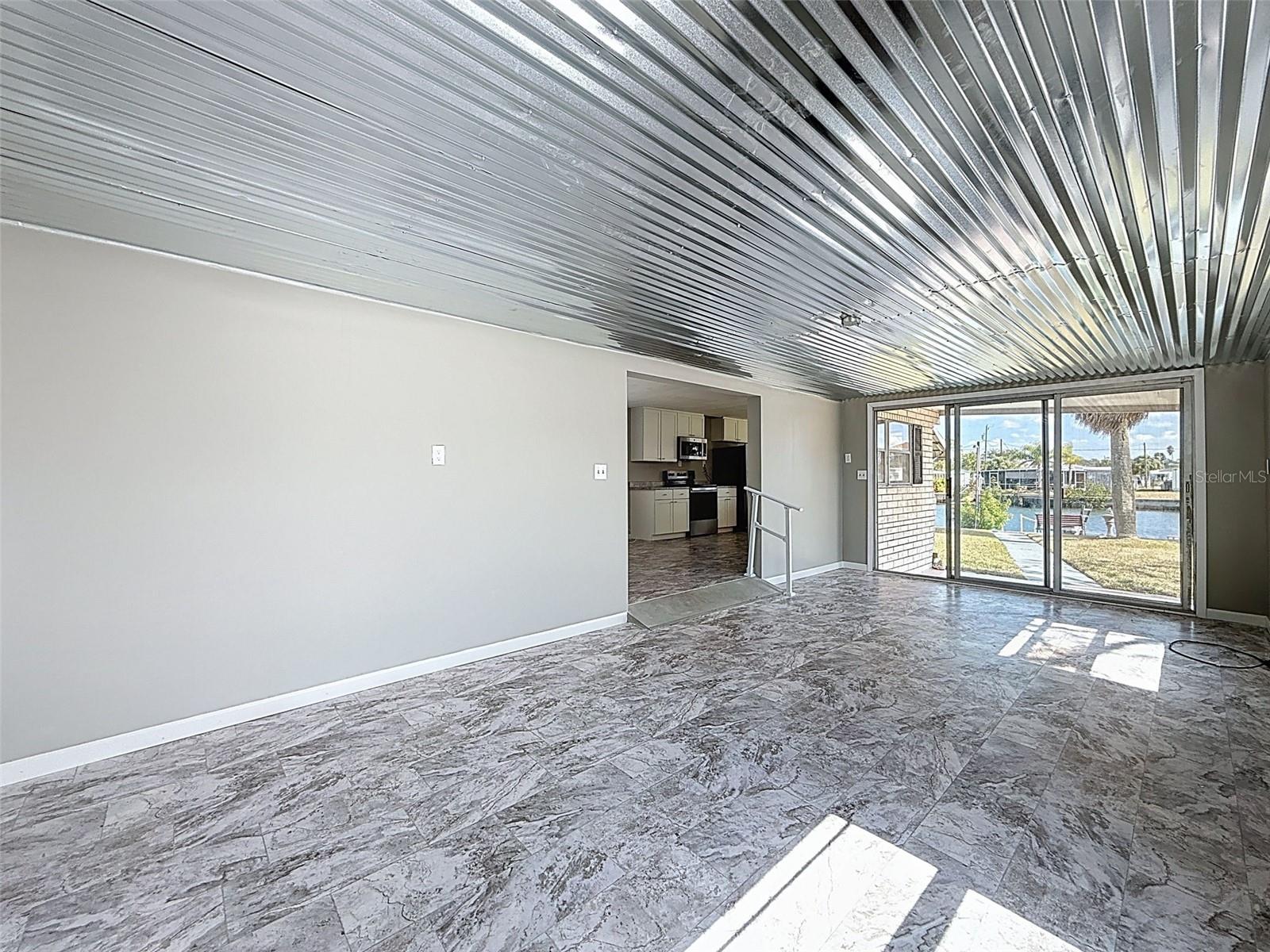 SIGNAL COVE - Residential