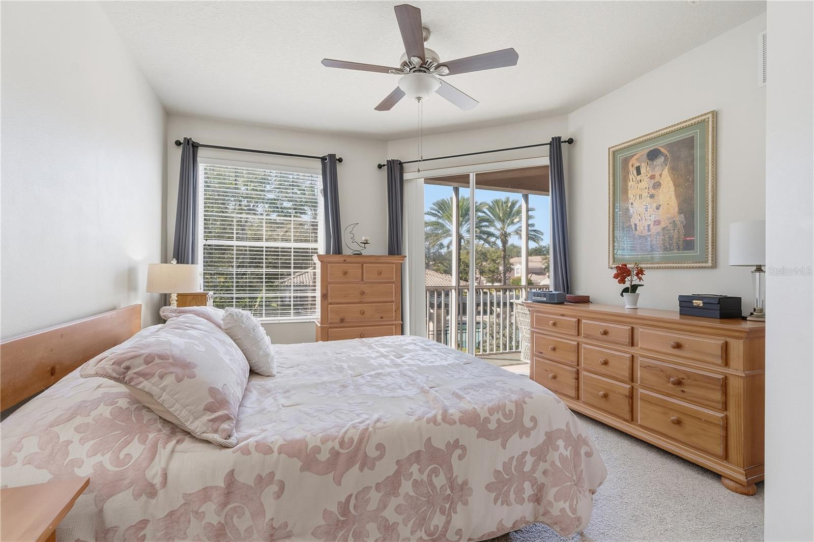 COACHMAN RESERVE CONDO - Residential