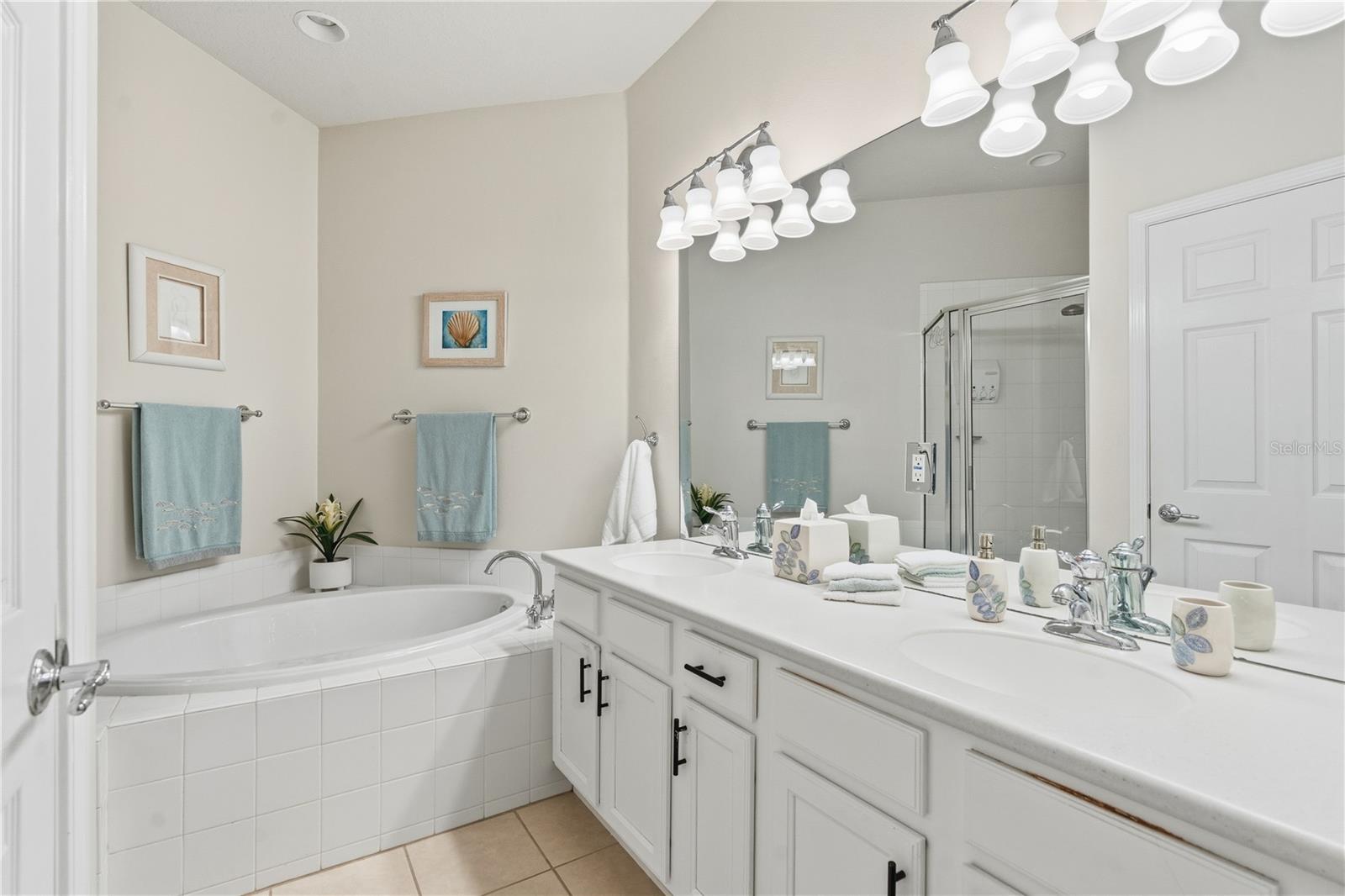 COACHMAN RESERVE CONDO - Residential