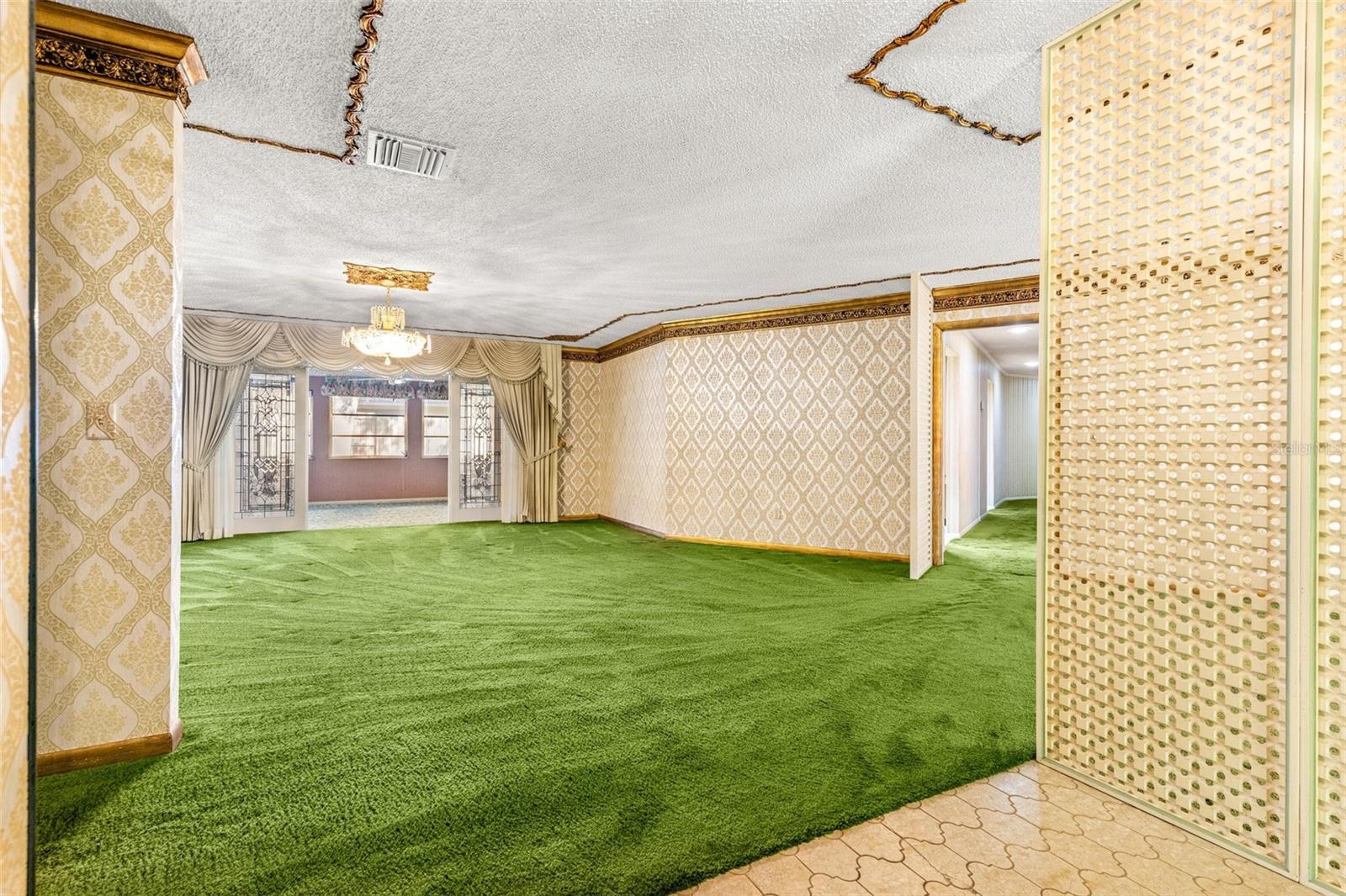 TEMPLE TERRACE ESTATES REP - Residential