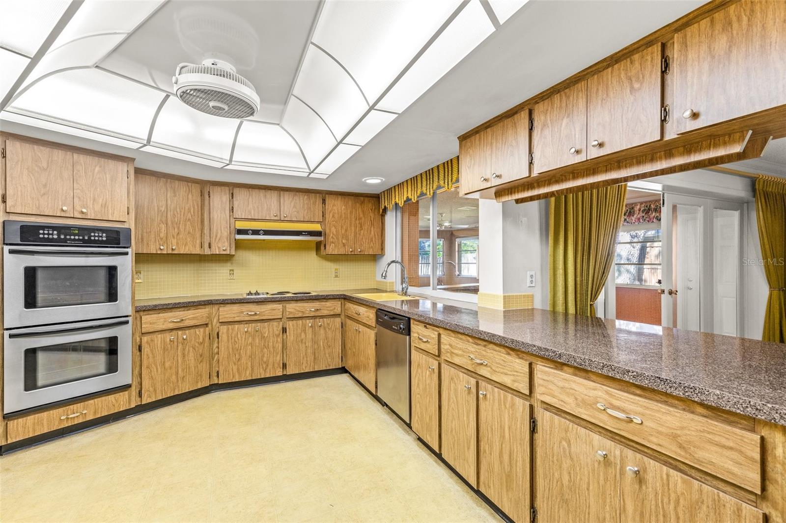 TEMPLE TERRACE ESTATES REP - Residential