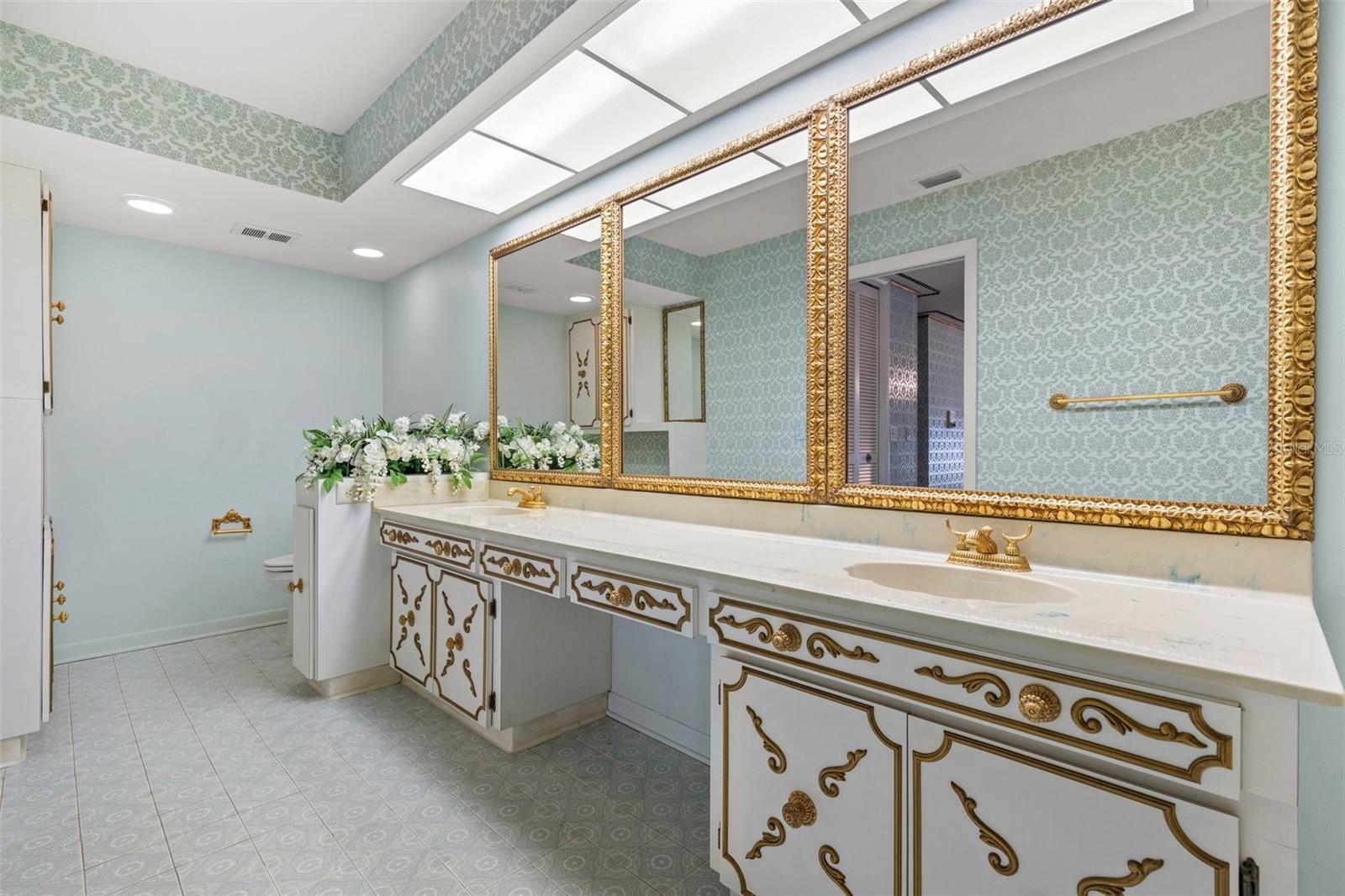 TEMPLE TERRACE ESTATES REP - Residential