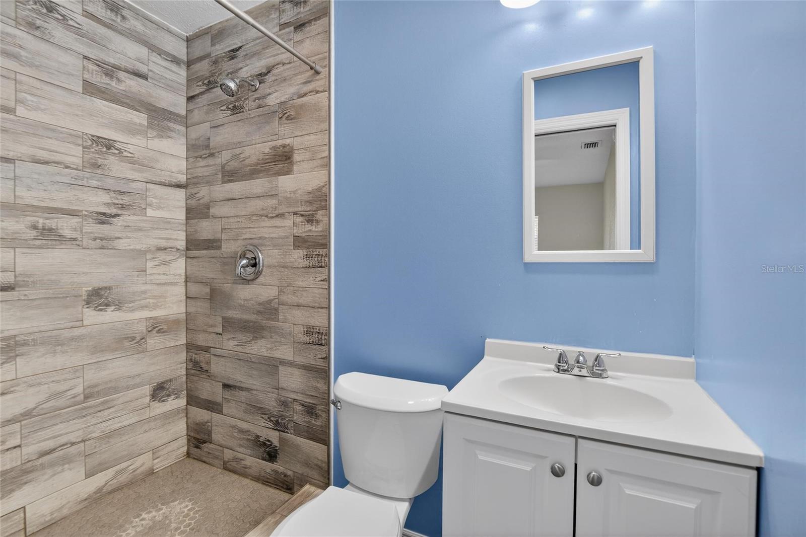 MULBERRY GARDENS - Residential Lease