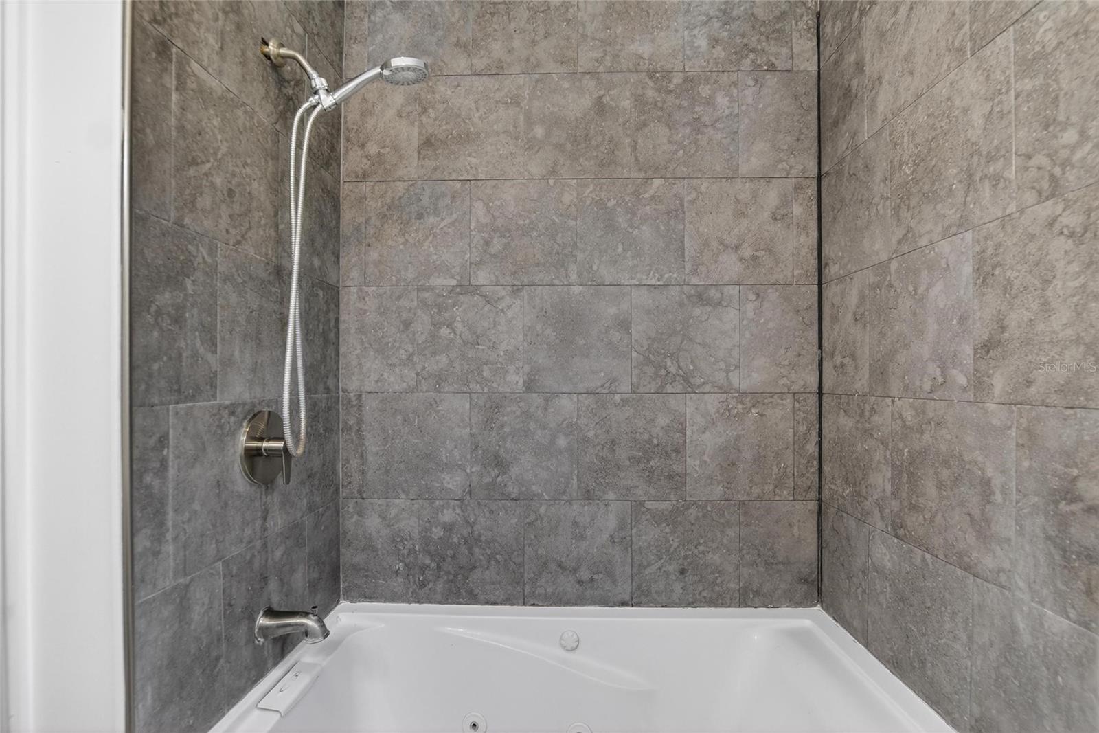 MULBERRY GARDENS - Residential Lease