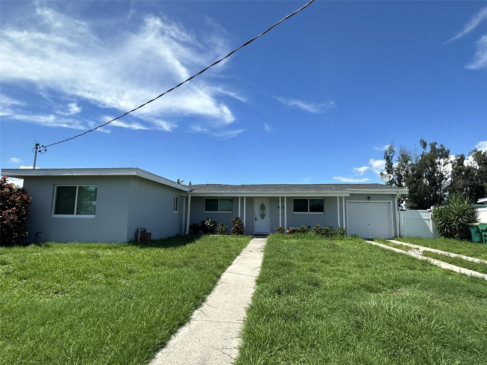 835 CONREID DRIVE NE