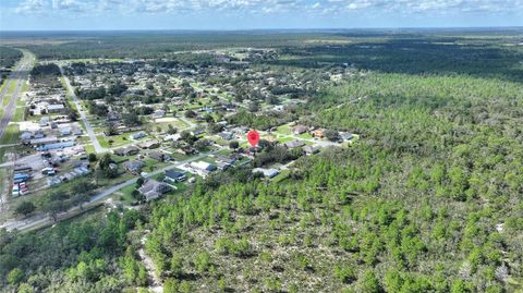 A home in LAKE WALES